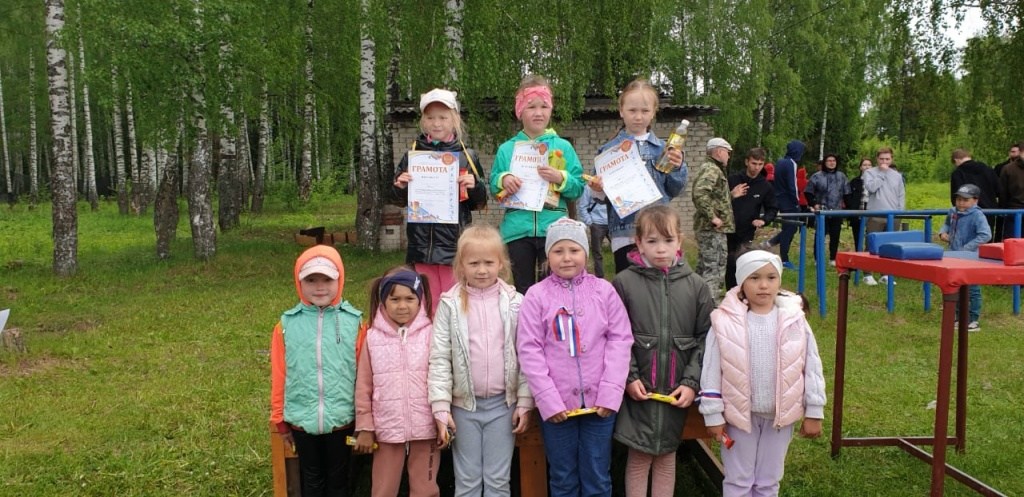 Награждение девочек 12.06.2022.jpg